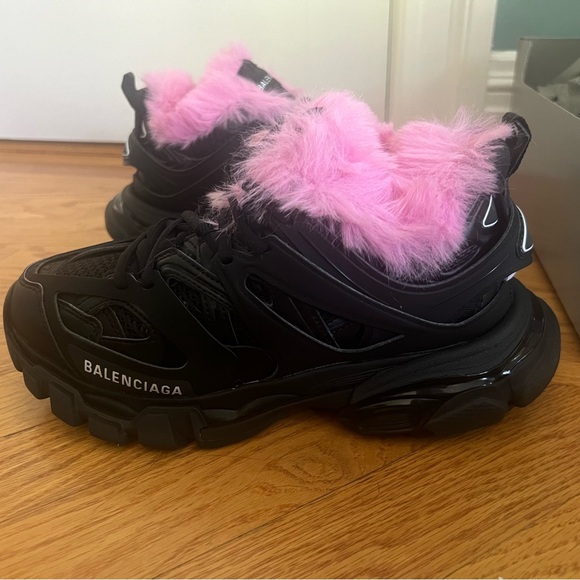 Pink Fur Balenciaga Sneaker BRAND NEW size 37 - Picture 3 of 4